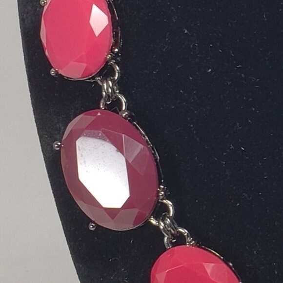 Black Chain - Colorful Plastic Stone Bold Statement Necklace - Women's Jewelry - Picture 4 of 9